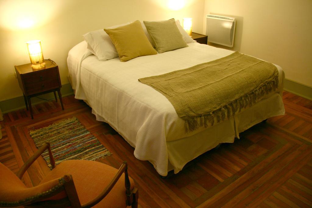 Acomodação com café da manhã  Guest House Santiago *
