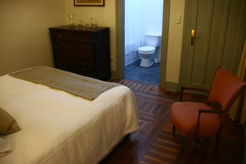 Guest House Santiago Acomodação com café da manhã 